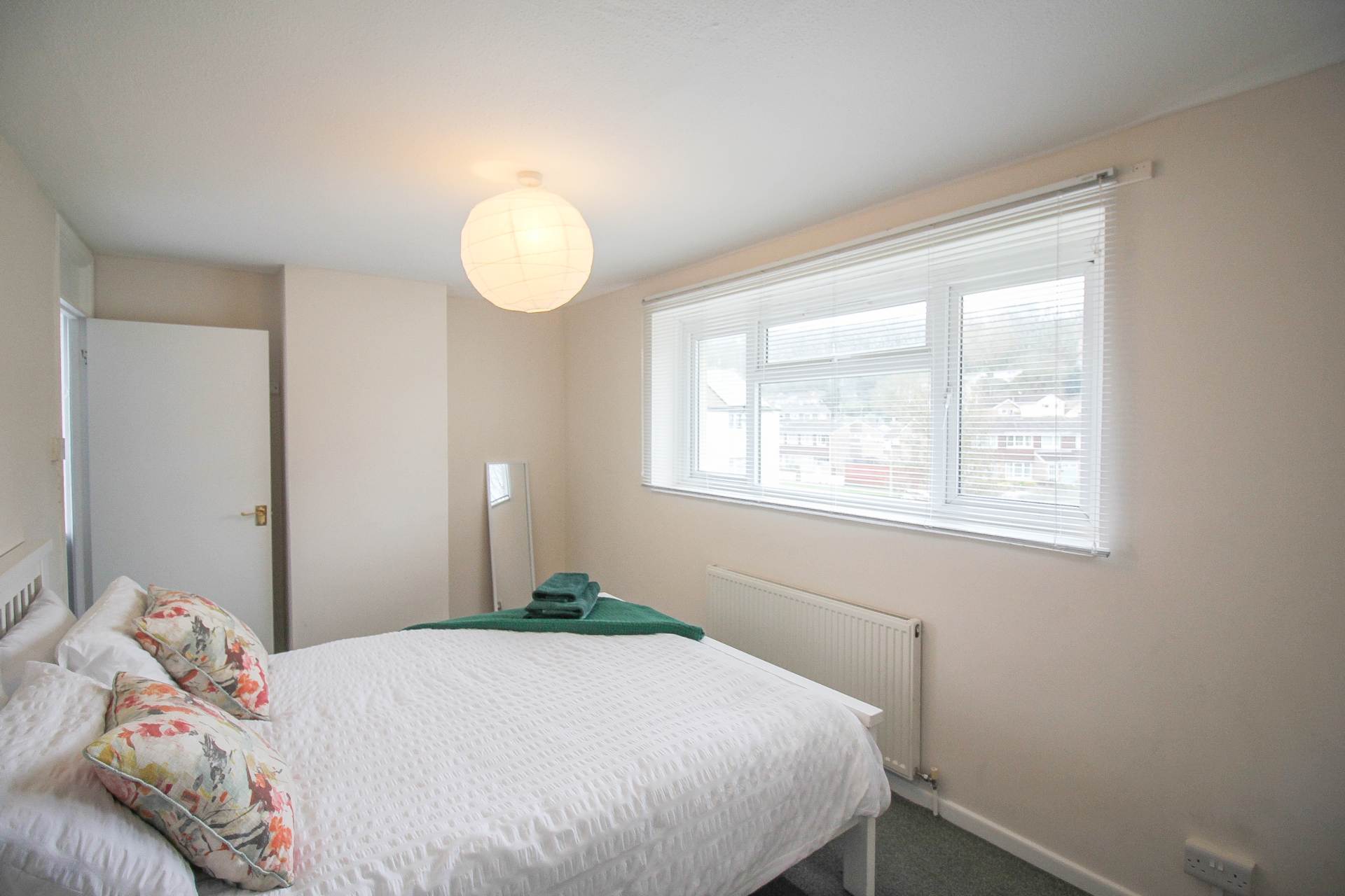 Weston Outskirts**Very Well Presented**Close to Hospital**Two Double Bedrooms**, Image 10