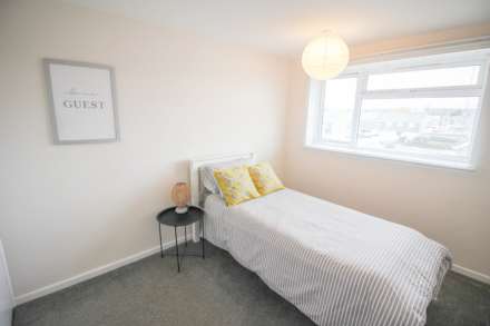 Weston Outskirts**Very Well Presented**Close to Hospital**Two Double Bedrooms**, Image 11