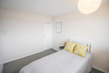 Weston Outskirts**Very Well Presented**Close to Hospital**Two Double Bedrooms**, Image 12