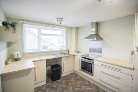 Weston Outskirts**Very Well Presented**Close to Hospital**Two Double Bedrooms**, Image 6
