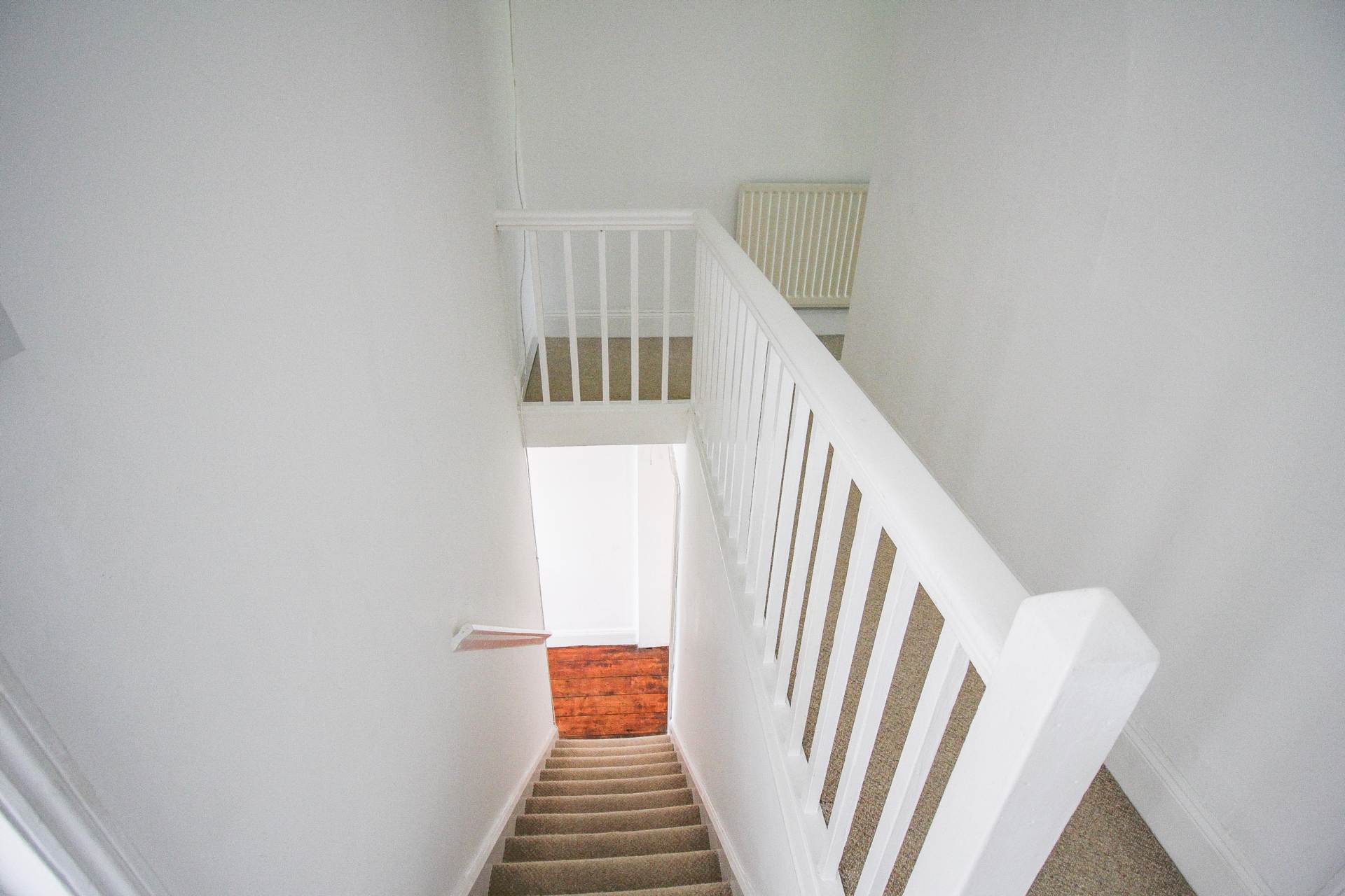 Charming Cottage**Two Bedrooms**Two Reception Rooms & Conseravtory**Sunny Garden**, Image 12
