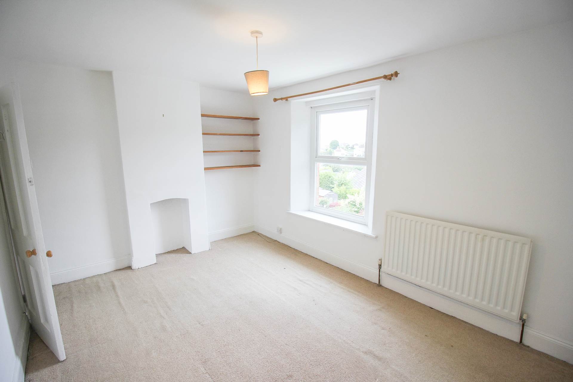 Charming Cottage**Two Bedrooms**Two Reception Rooms & Conseravtory**Sunny Garden**, Image 13