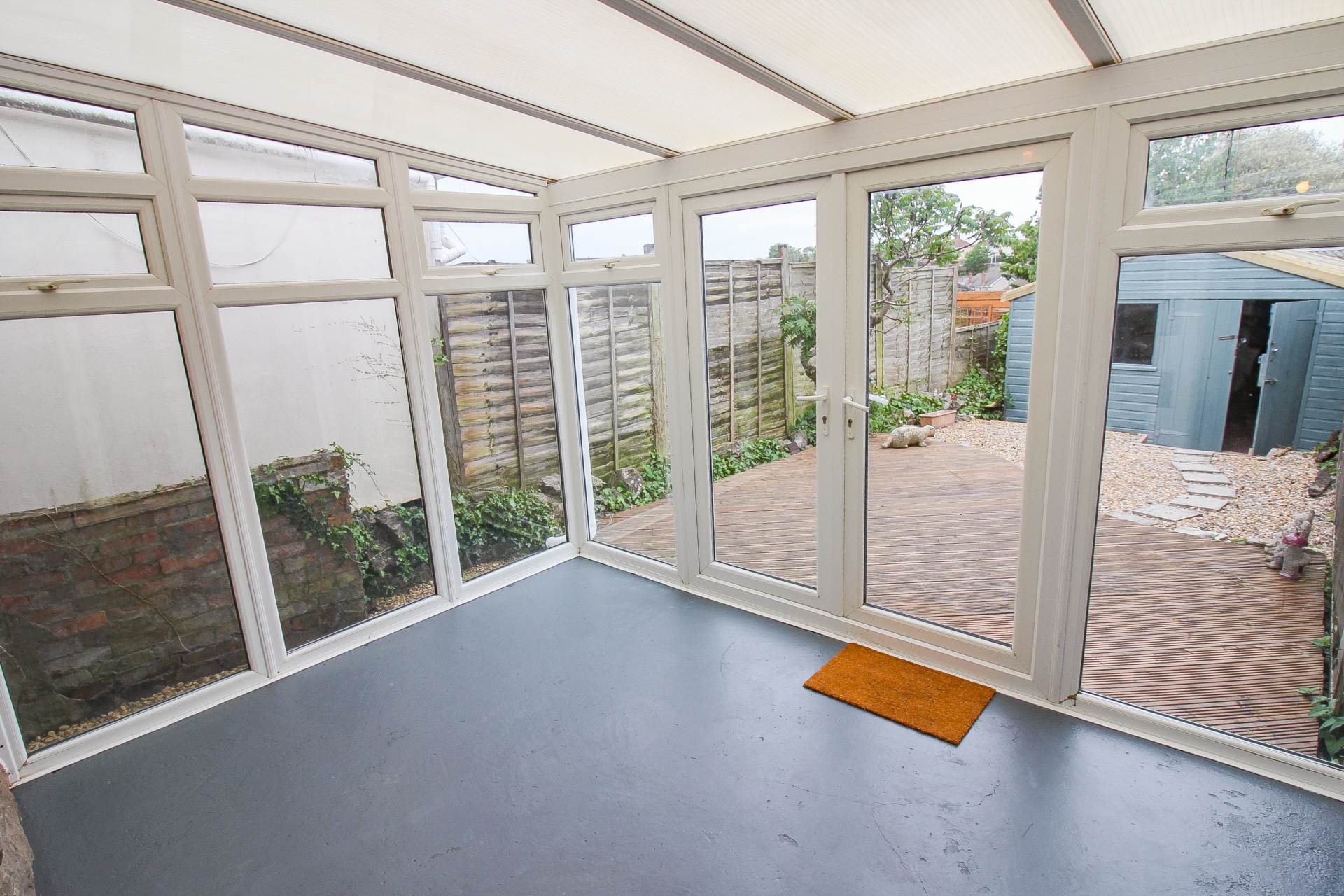 Charming Cottage**Two Bedrooms**Two Reception Rooms & Conseravtory**Sunny Garden**, Image 9