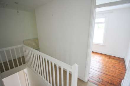 Charming Cottage**Two Bedrooms**Two Reception Rooms & Conseravtory**Sunny Garden**, Image 11