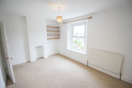 Charming Cottage**Two Bedrooms**Two Reception Rooms & Conseravtory**Sunny Garden**, Image 13