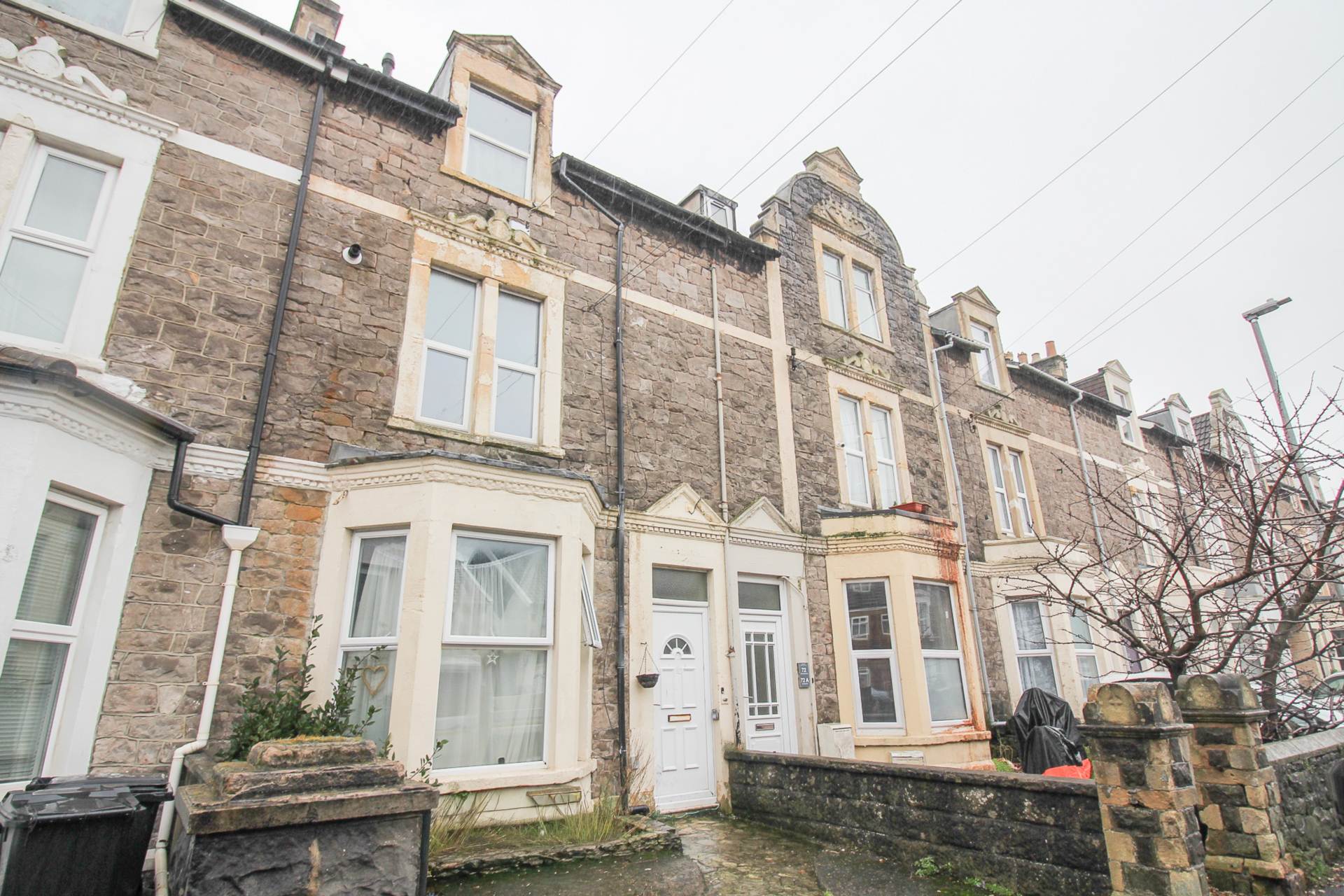 Central Location**Ideal Buy to Let/First Time Buy**Bedroom with En Suite Shower**, Image 1