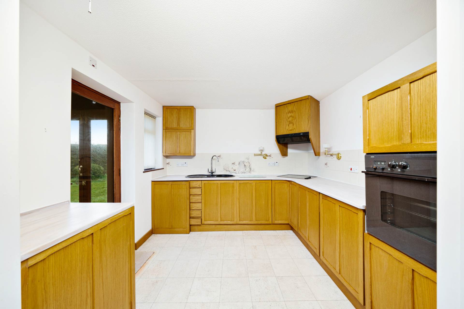 Church Road**Large Private Plot**2 Minutes to Beach**Huge Potential**Detached Bungalow**, Image 8