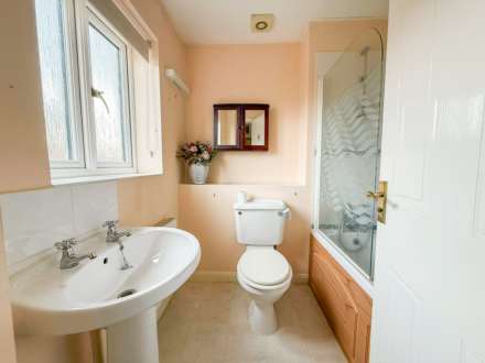 Locking Castle**Offers Invited**Three Double Bedrooms**Garden Room with Log Burner**Conservatory**, Image 16