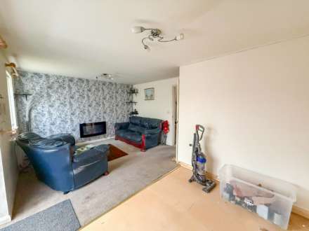 Locking Castle**Offers Invited**Three Double Bedrooms**Garden Room with Log Burner**Conservatory**, Image 9