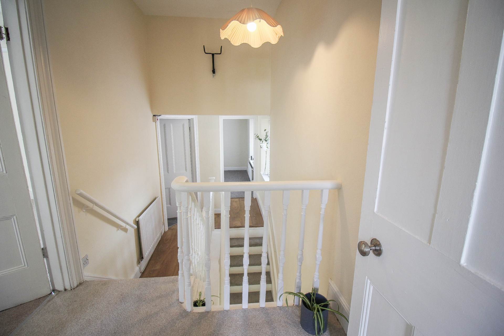 Whitecross Road**Two 2 Bed Flats**Great Investment Opportunity**Private Sunny Gardens**Super Location**, Image 7