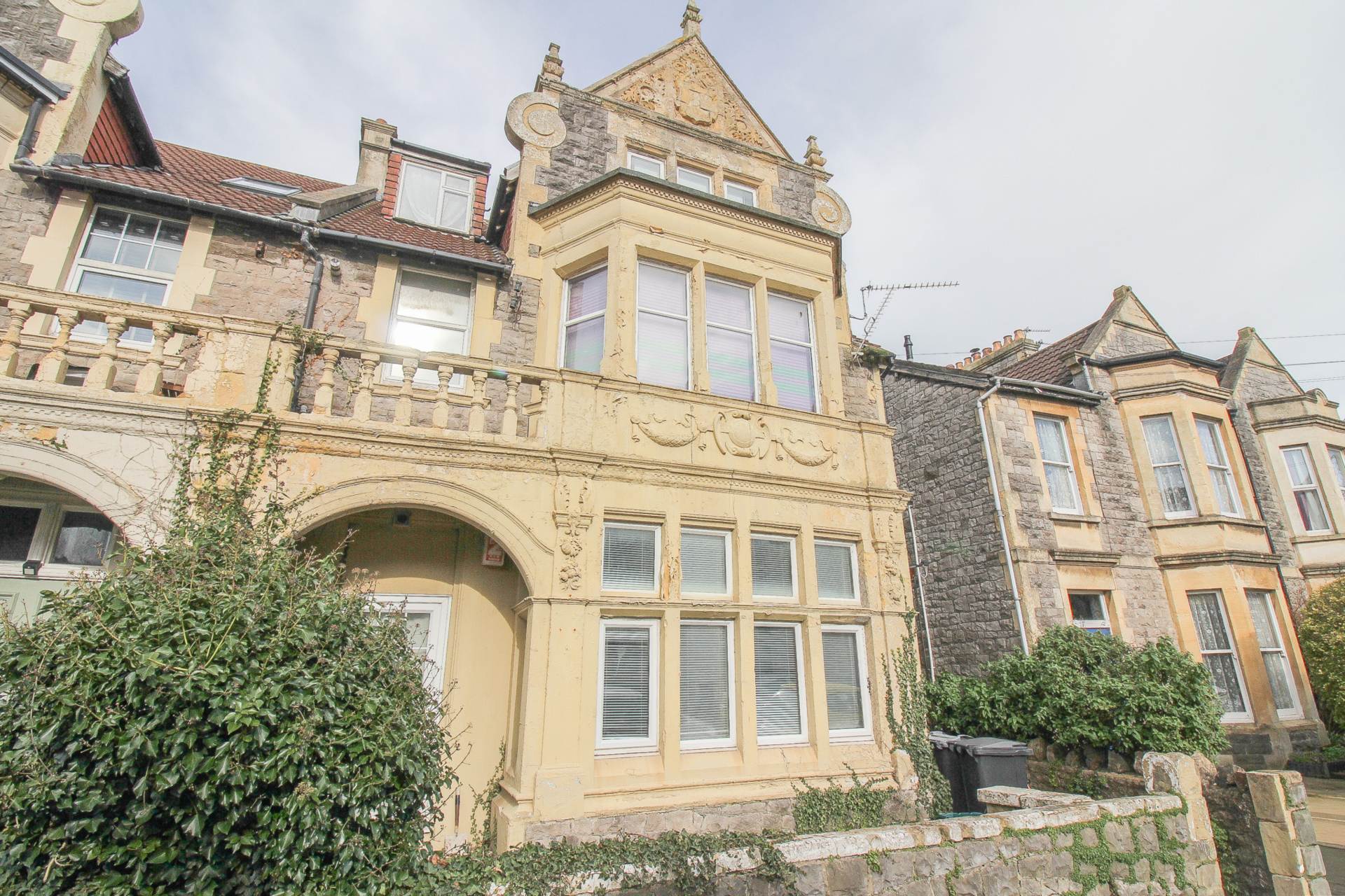 South Ward**3 Bedrooms**Ideal Investment Opportunity**Updating Required**Guide £100,000**, Image 1