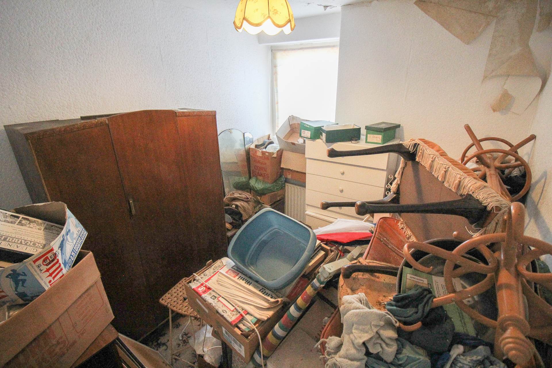 South Ward**3 Bedrooms**Ideal Investment Opportunity**Updating Required**Guide £100,000**, Image 6