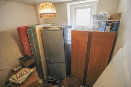 South Ward**3 Bedrooms**Ideal Investment Opportunity**Updating Required**Guide £100,000**, Image 7