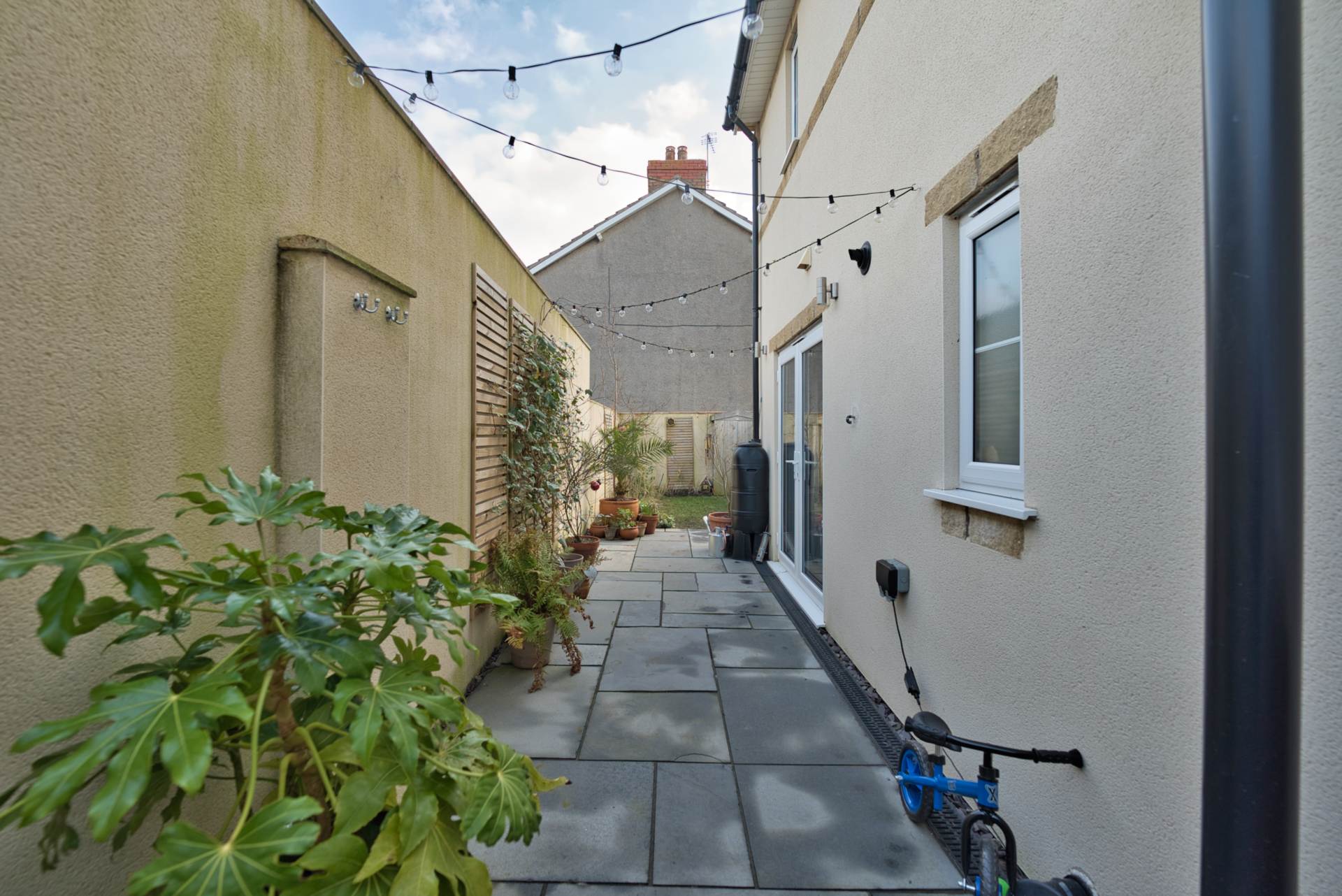 Newland Road**Stunningly Presented Throughout**, Image 17