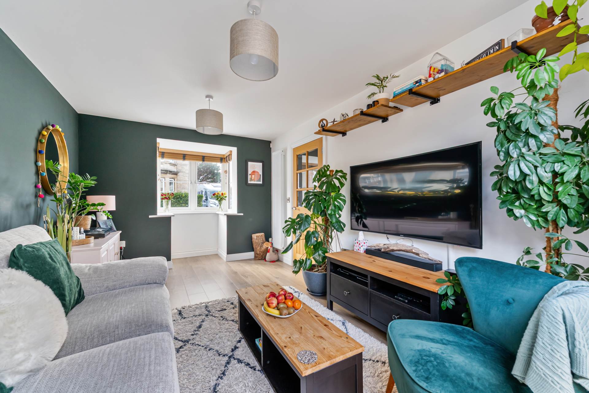 Newland Road**Stunningly Presented Throughout**, Image 5