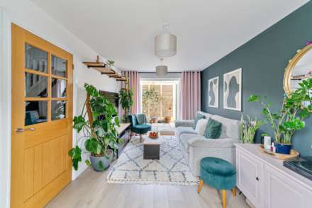 Newland Road**Stunningly Presented Throughout**, Image 4