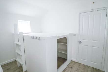 Bristol Road Lower, Hillside, Image 6