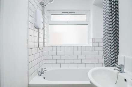 Bristol Road Lower, Hillside, Image 8