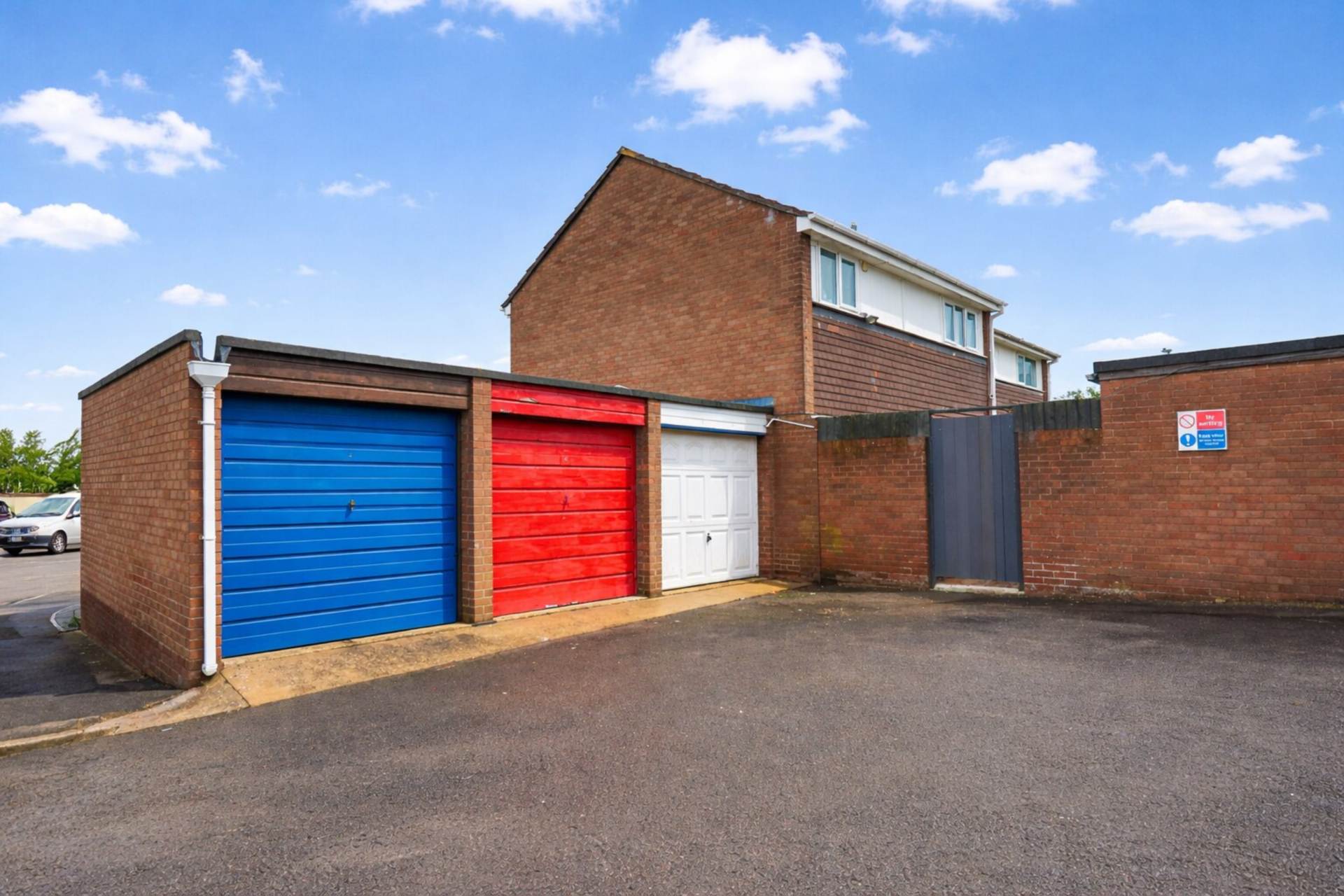 Snowdon Vale, Hillside, Image 17