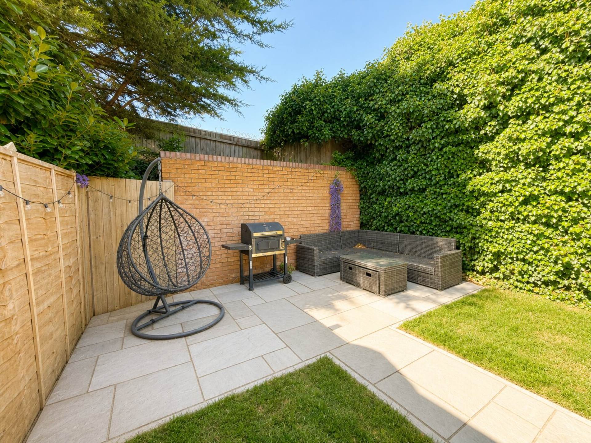 Appletree Court, Worle, Image 9