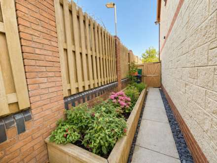 Appletree Court, Worle, Image 11
