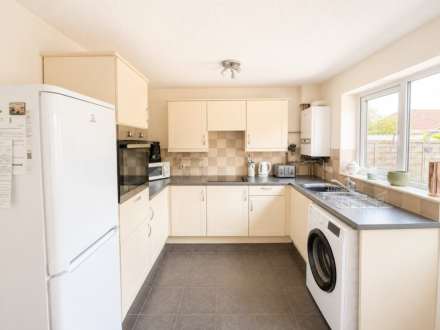 Appletree Court, Worle, Image 6