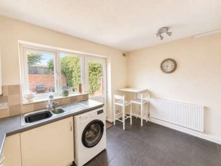 Appletree Court, Worle, Image 7
