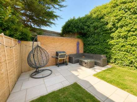 Appletree Court, Worle, Image 9