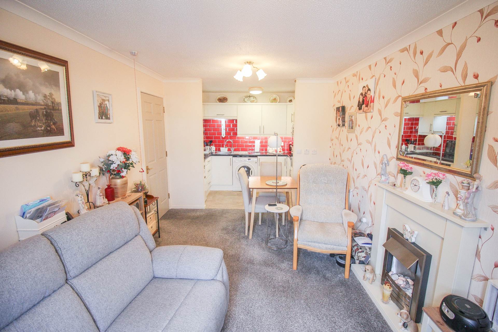 Birnbeck Court**Short Walk to Beach & Town**Over 60's Retirement Apartment**Two Bedrooms**, Image 5