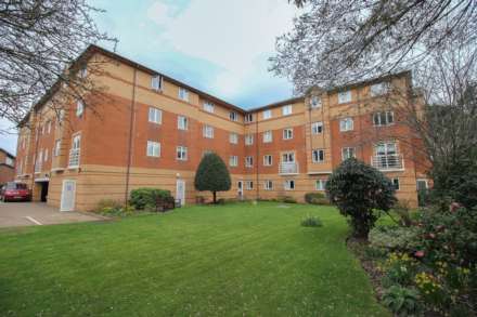 Birnbeck Court**Short Walk to Beach & Town**Over 60`s Retirement Apartment**Two Bedrooms**