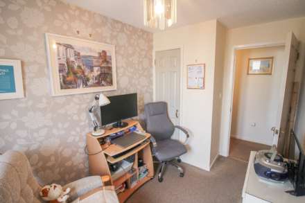 Birnbeck Court**Short Walk to Beach & Town**Over 60's Retirement Apartment**Two Bedrooms**, Image 11