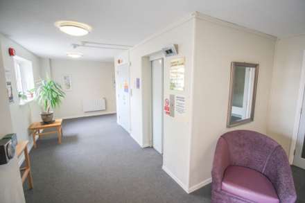 Birnbeck Court**Short Walk to Beach & Town**Over 60's Retirement Apartment**Two Bedrooms**, Image 3