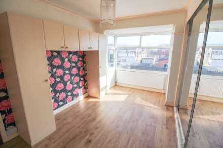 Central Location**3 Bedrooms**Large Loft Room/Occasional Bedroom**21ft Garage/Workshop**, Image 10