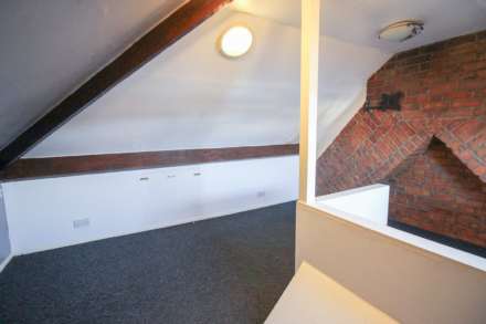 Central Location**3 Bedrooms**Large Loft Room/Occasional Bedroom**21ft Garage/Workshop**, Image 16