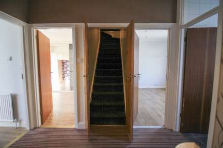 Central Location**3 Bedrooms**Large Loft Room/Occasional Bedroom**21ft Garage/Workshop**, Image 9