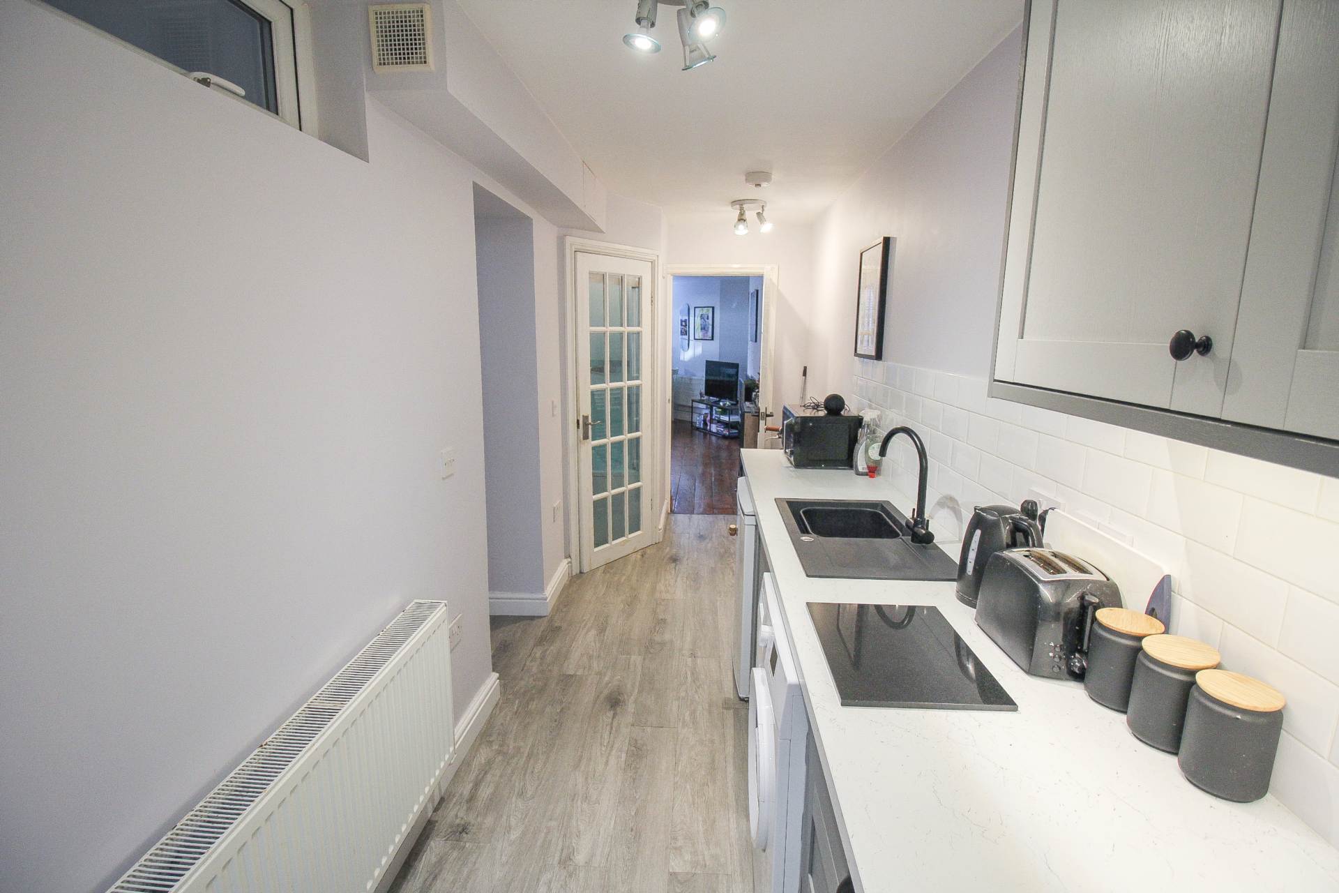 Rocama Terrace**Ideally Located**Close to Train Station** Beautifully Presented**Parking**, Image 7