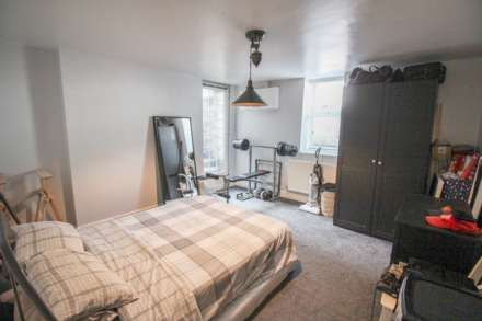 Rocama Terrace**Ideally Located**Close to Train Station** Beautifully Presented**Parking**, Image 10