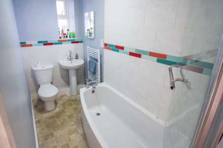 Rocama Terrace**Ideally Located**Close to Train Station** Beautifully Presented**Parking**, Image 11