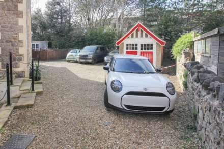 Rocama Terrace**Ideally Located**Close to Train Station** Beautifully Presented**Parking**, Image 13