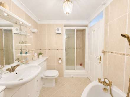 Beach Road, Sea Front Apartment - With Stunning South & West Facing Views, Image 17