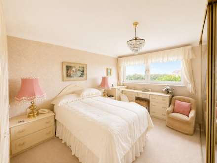 Beach Road, Sea Front Apartment - With Stunning South & West Facing Views, Image 9