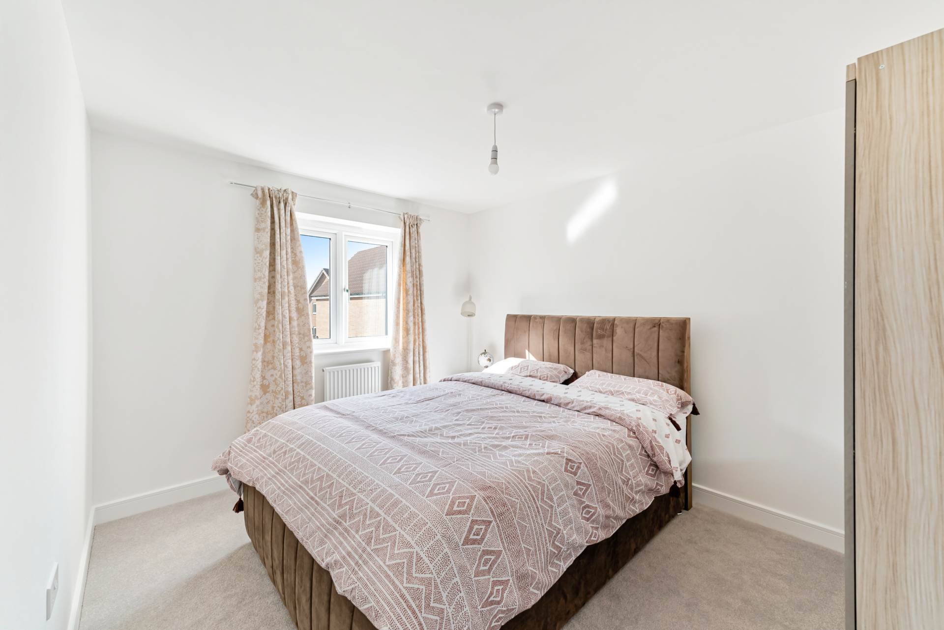 Criddle Avenue, Banwell - Almost Brand New Home, Image 13