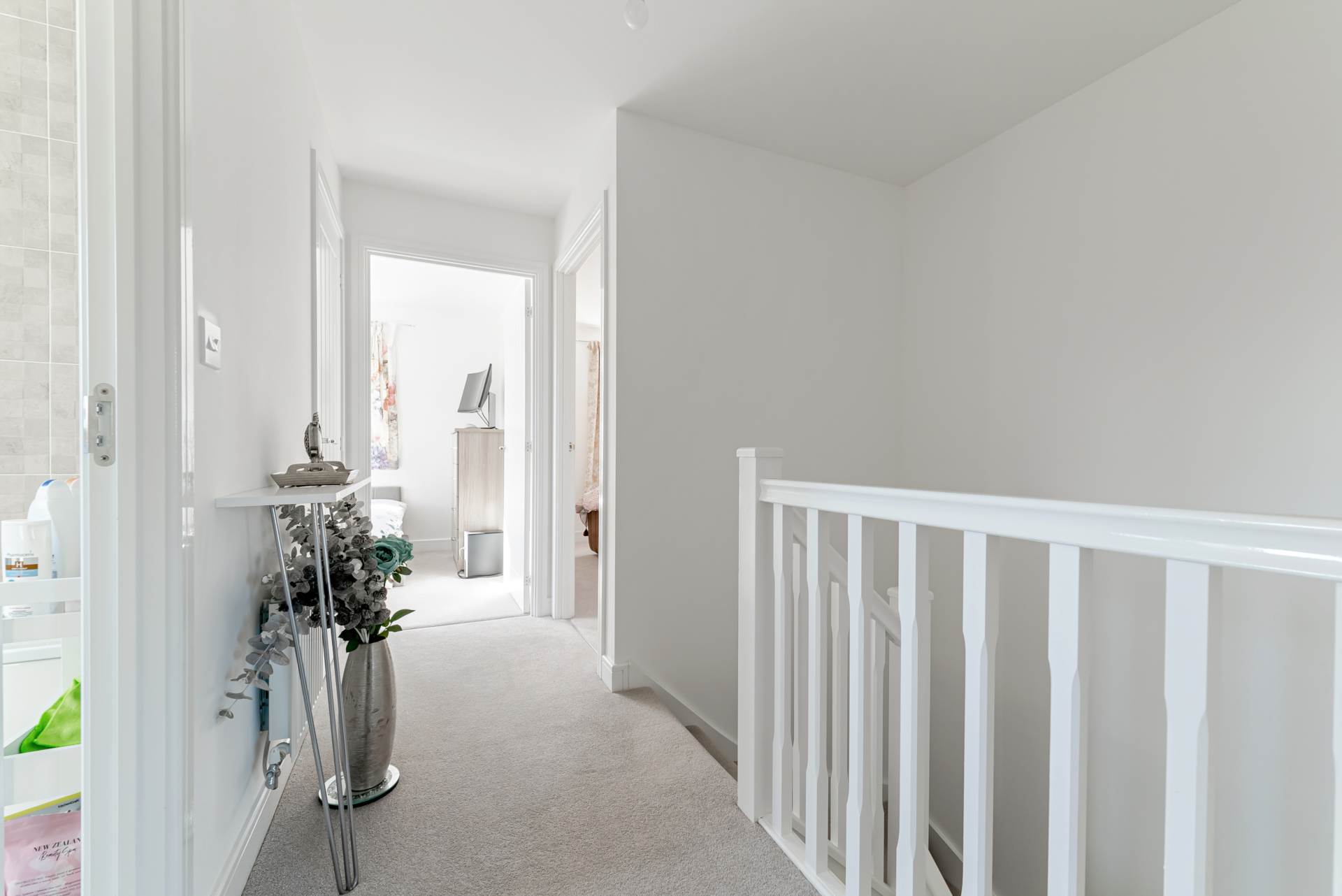 Criddle Avenue, Banwell - Almost Brand New Home, Image 17