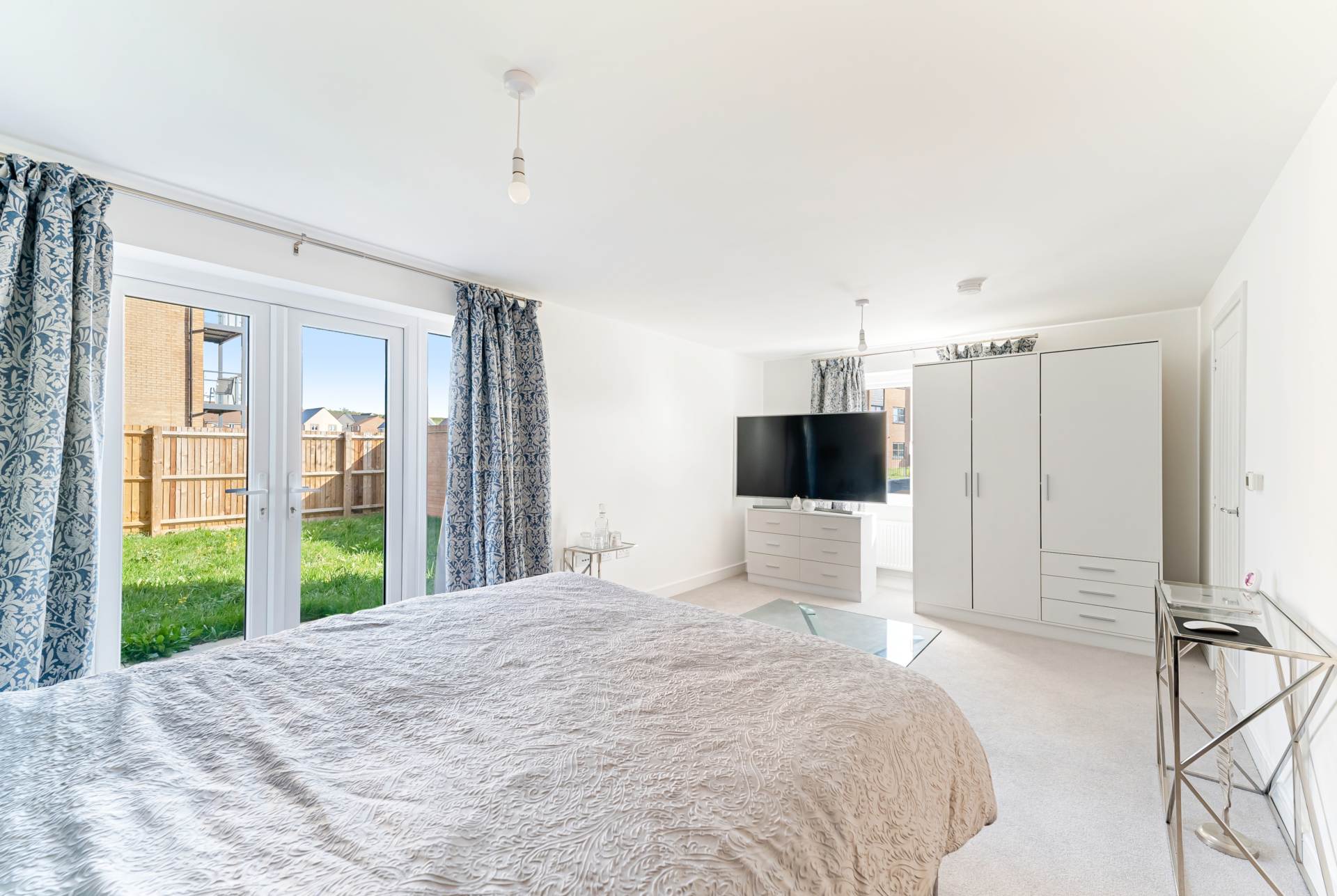 Criddle Avenue, Banwell - Almost Brand New Home, Image 8