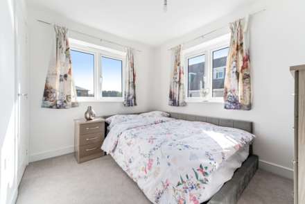 Criddle Avenue, Banwell - Almost Brand New Home, Image 14