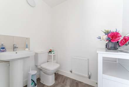 Criddle Avenue, Banwell - Almost Brand New Home, Image 18