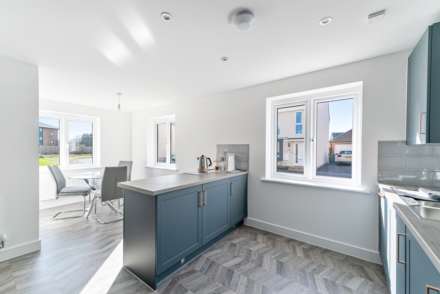 Criddle Avenue, Banwell - Almost Brand New Home, Image 6