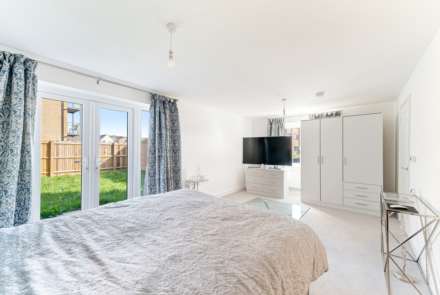 Criddle Avenue, Banwell - Almost Brand New Home, Image 8