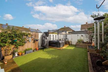 Close to Hospital**4-5 Double Bedrooms**Wheelchair Friendly with Lift Access to First Floor**Versatile Accommodation**, Image 7