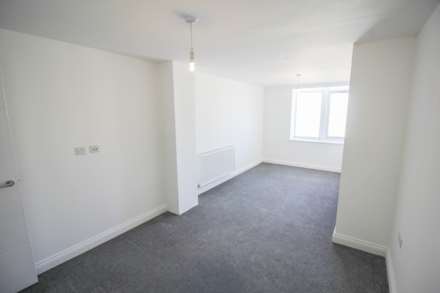 Weston-super-Mare**Centrally Located**20 ' x 16' Open Plan Living Area**Two Double Bedrooms**, Image 5